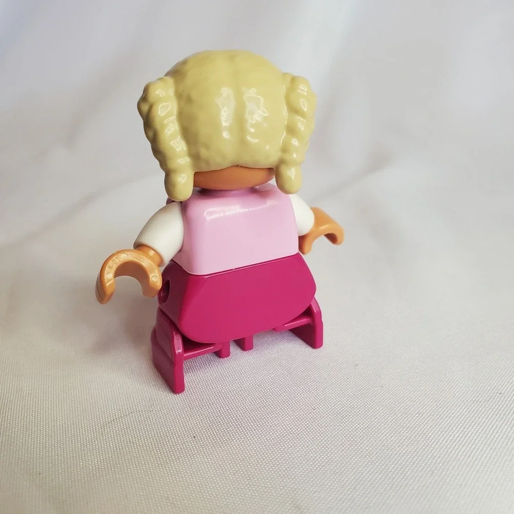 LEGO Duplo Figure Girl Female Blonde from set 10587